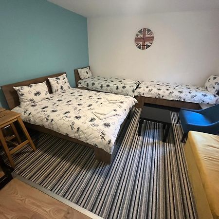 Apartments Music, Garden And Free Parking Sarajevo Bagian luar foto
