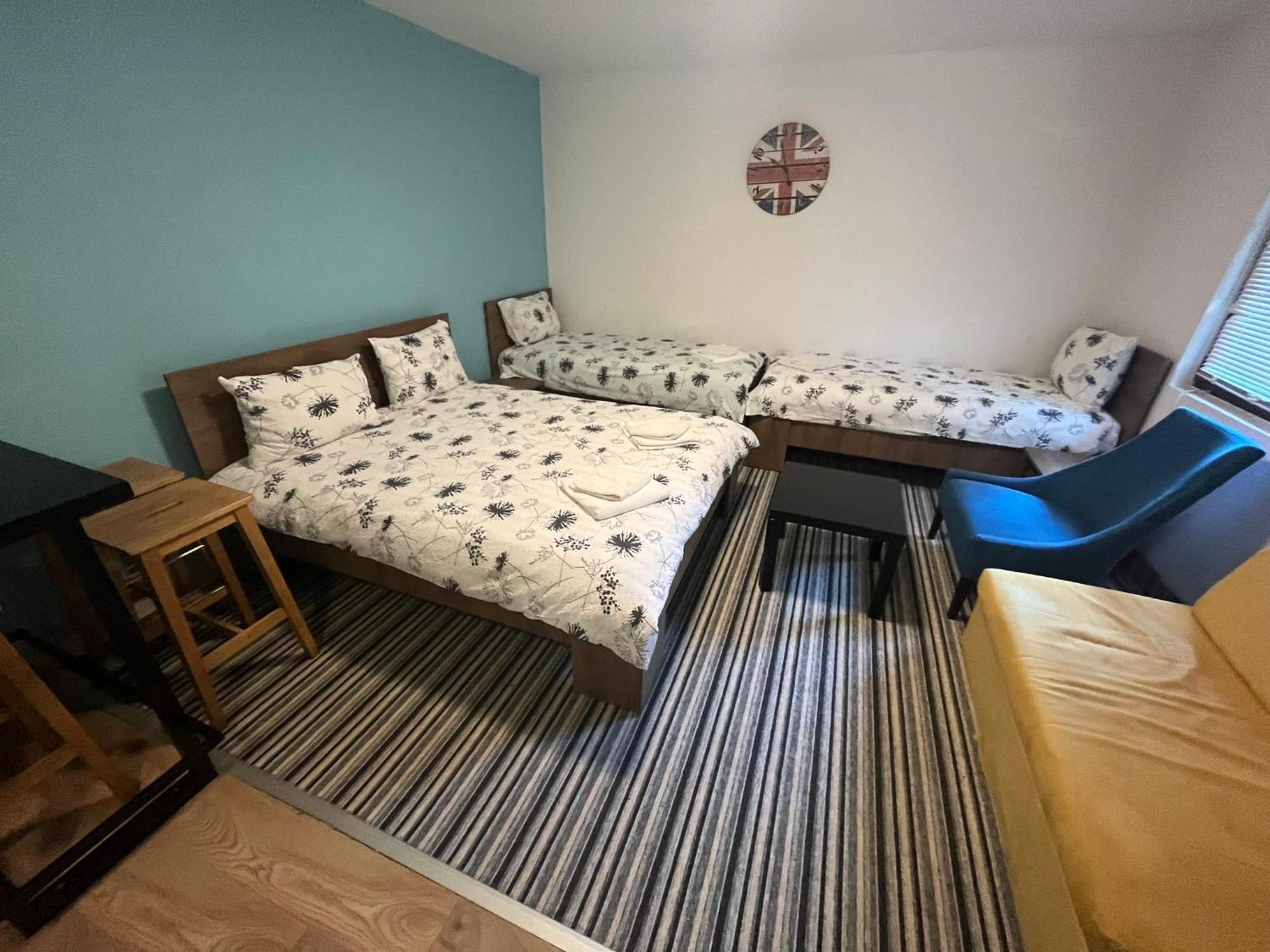 Apartments Music, Garden And Free Parking Sarajevo Bagian luar foto